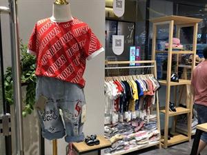 马克故事童装店铺图