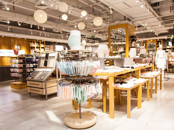 柔美内衣店面